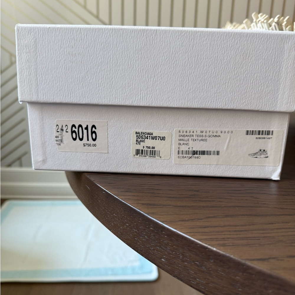 Mens Balenciaga White Sneakers in Box - Picture 12 of 14